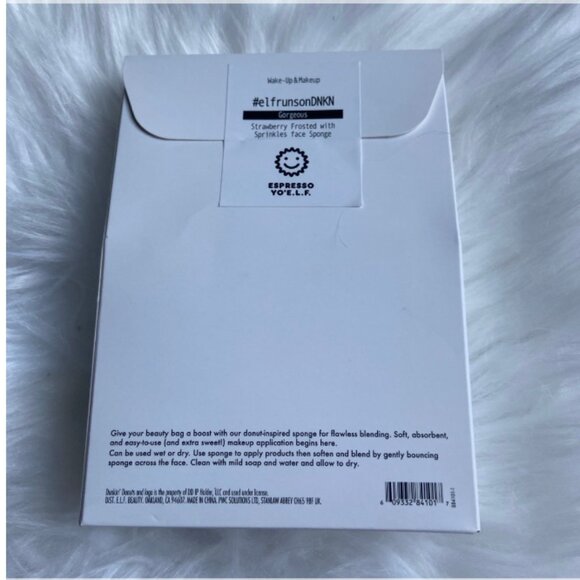 ELF Dunkin Donuts Strawberry Frosted With‎ Sprinkles Face Sponge - Picture 2 of 2
